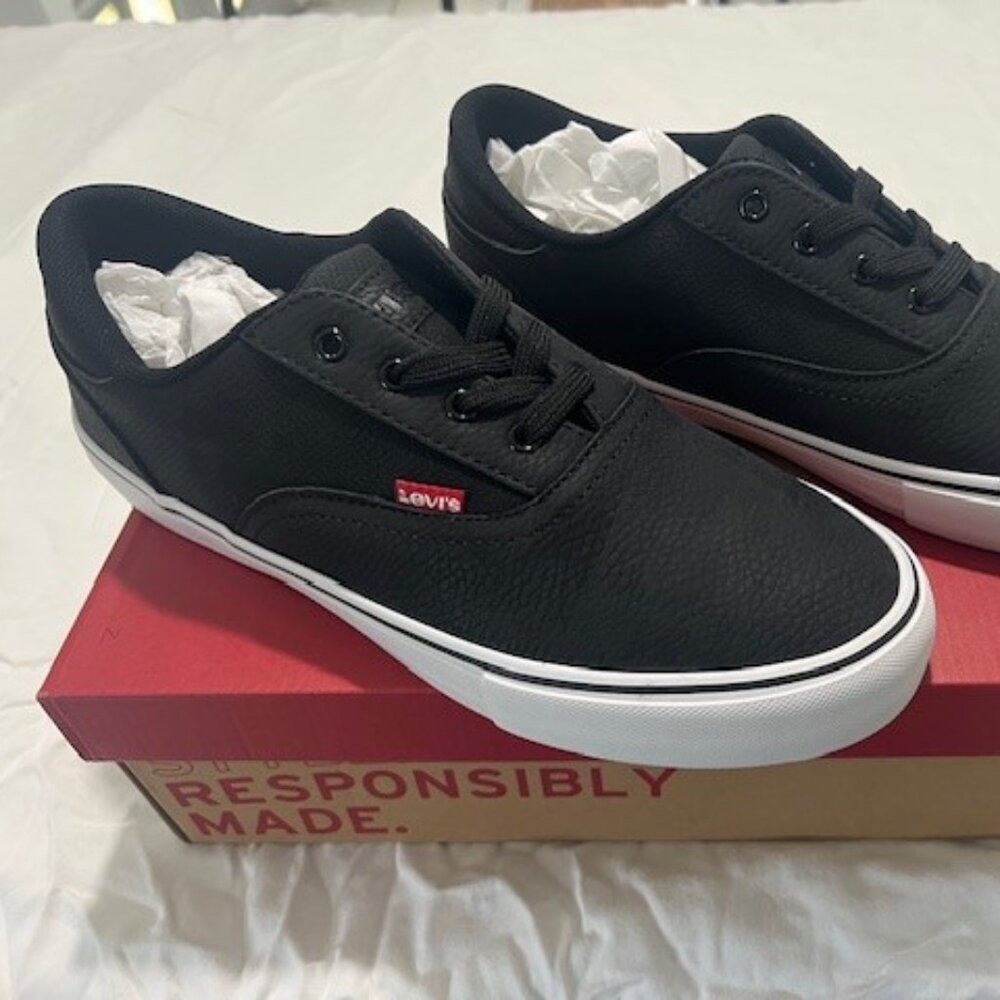 Levi's Men's Shoes Low Top Lace up Fashion Sneakers size 10